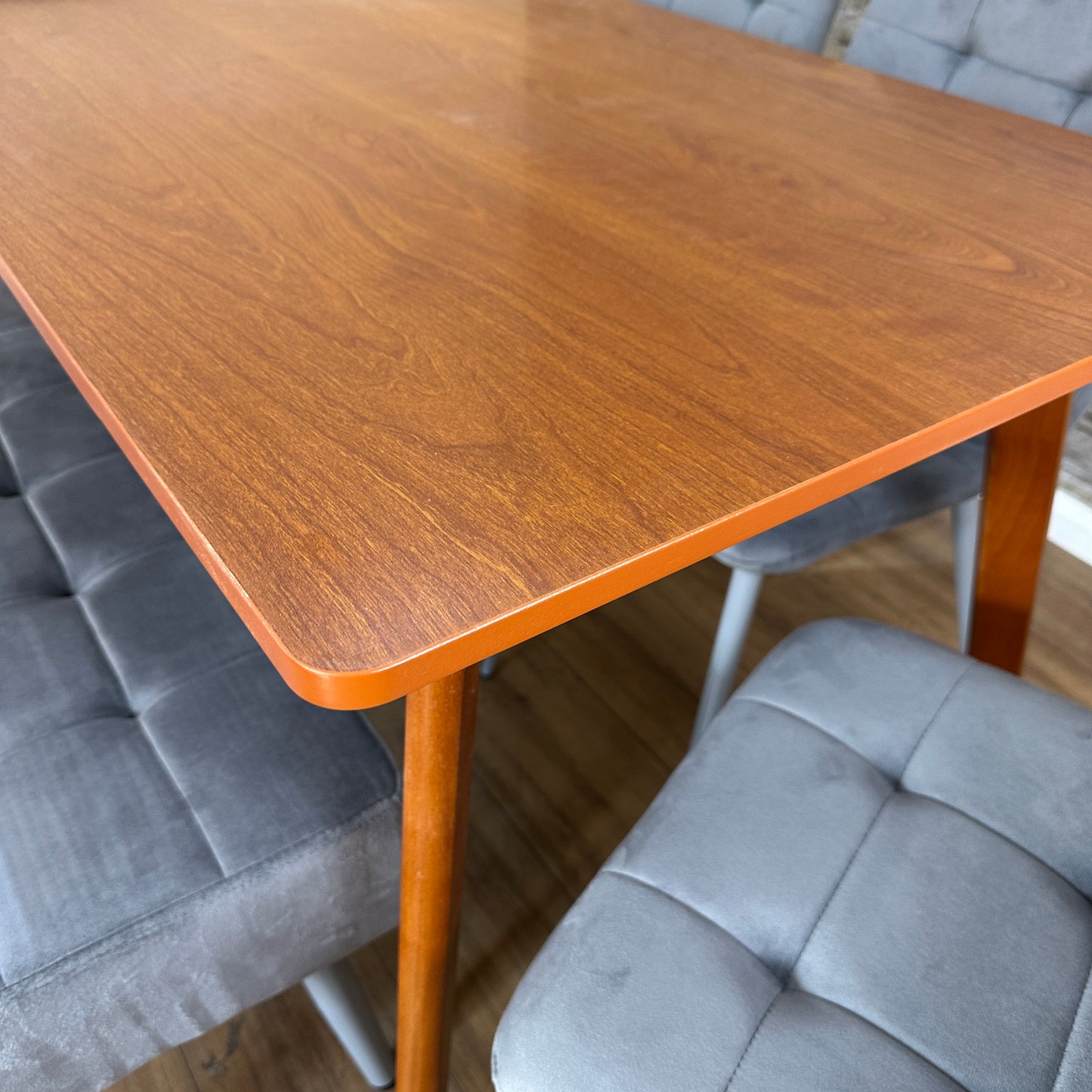 DOUBS Dining Table Set with 4 Grey Velvet Chairs and Bench Walnut Effect Table 6-Piece Set