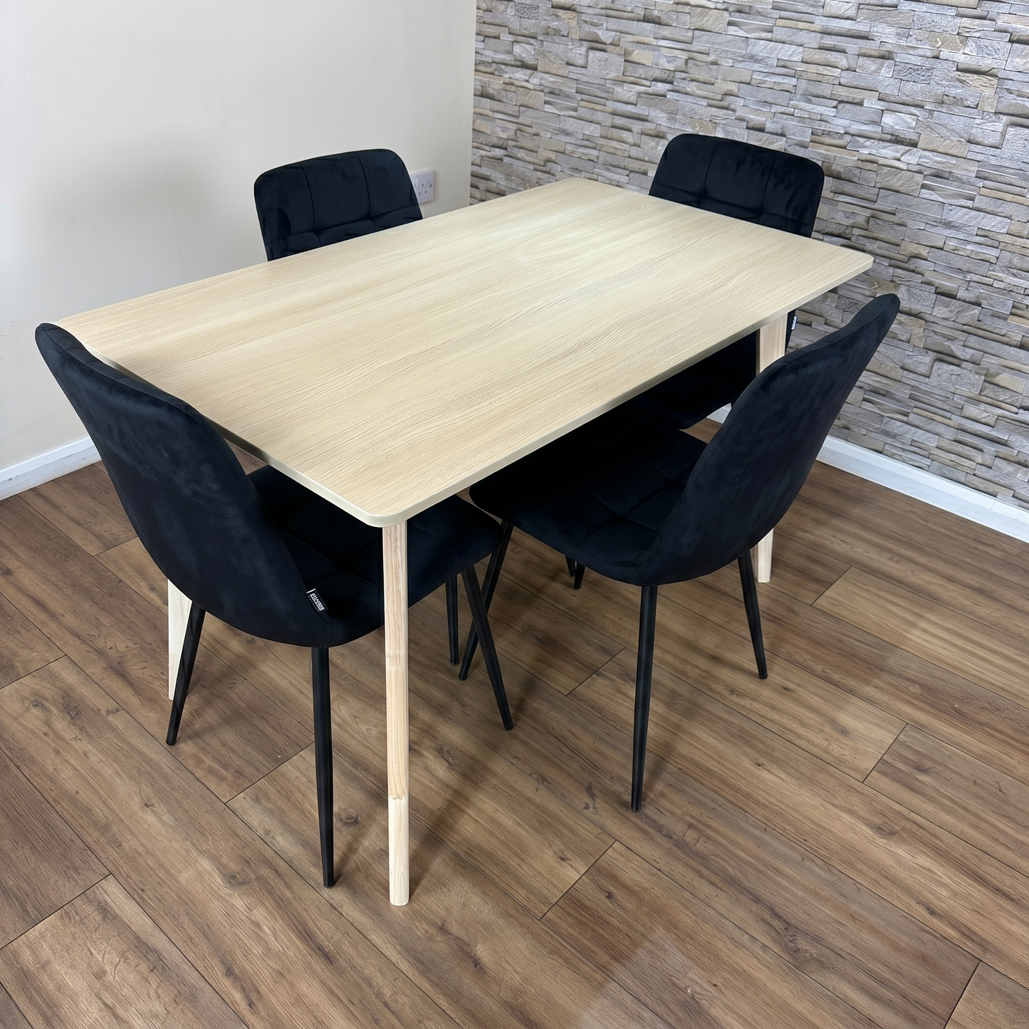 DOUBS Oak Effect Dining Table and 4 Black Velvet Chairs 5-Piece Dining Table Set