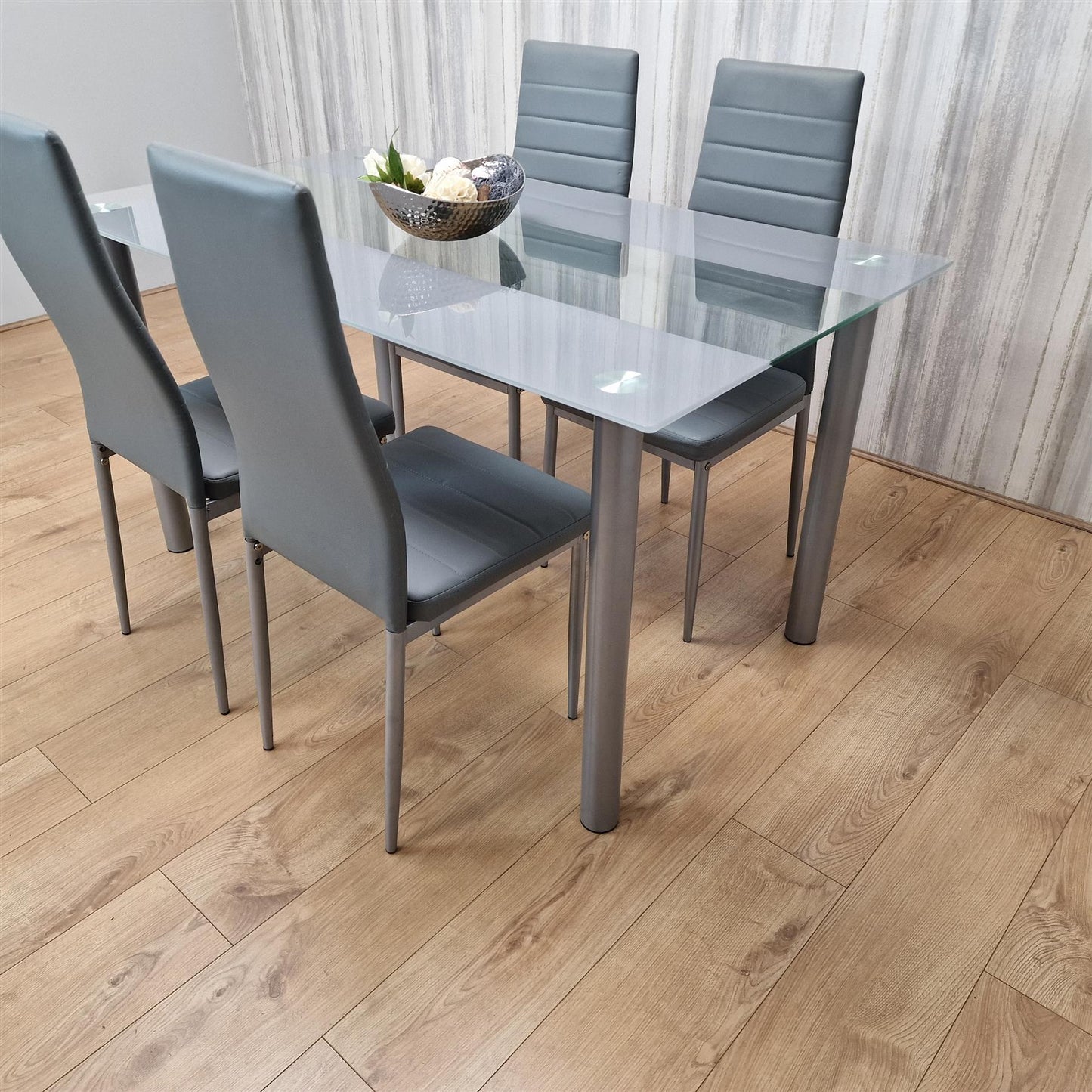Dining Table and 4 Chairs Grey Clear Glass 4 Leather Grey Chairs Dining Room Furniture