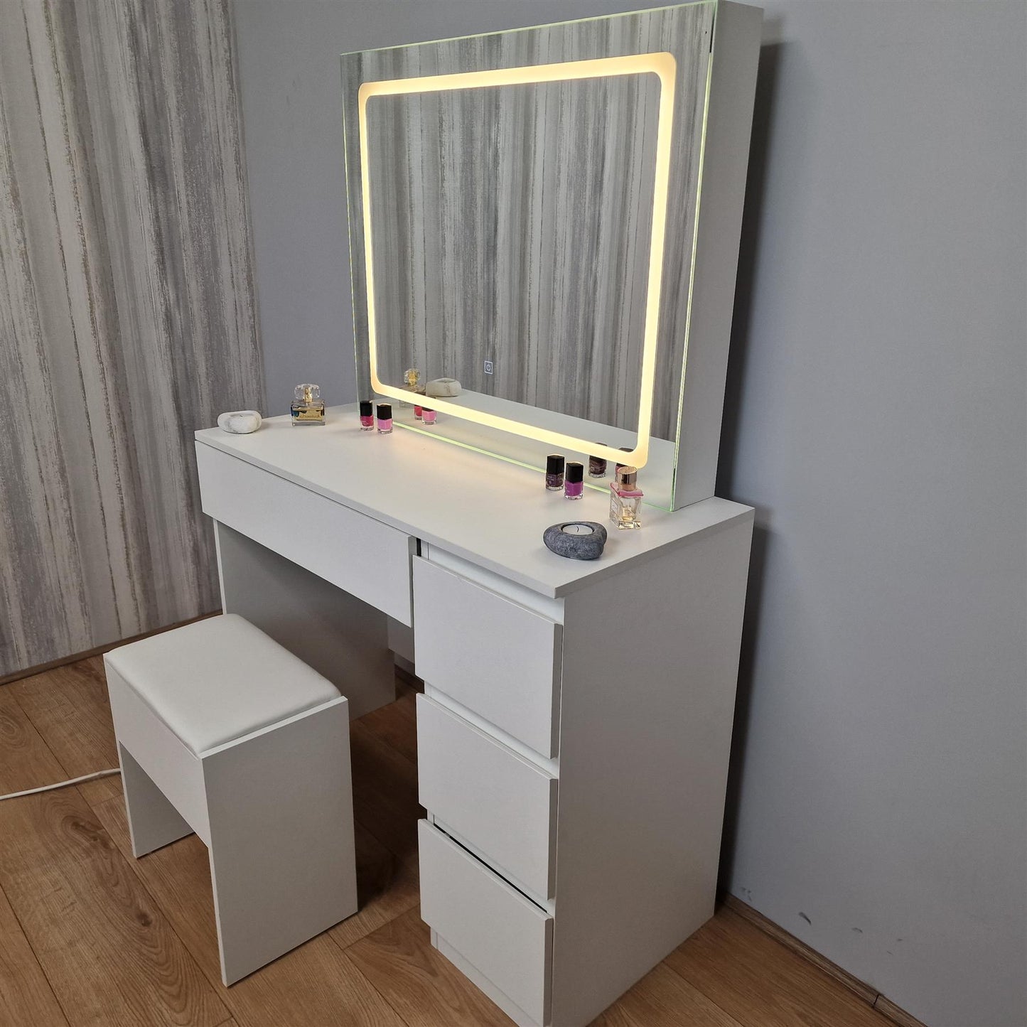 DOUBS Modern Dressing Table with LED Lights Mirror Vanity Makeup Desk Stool Set