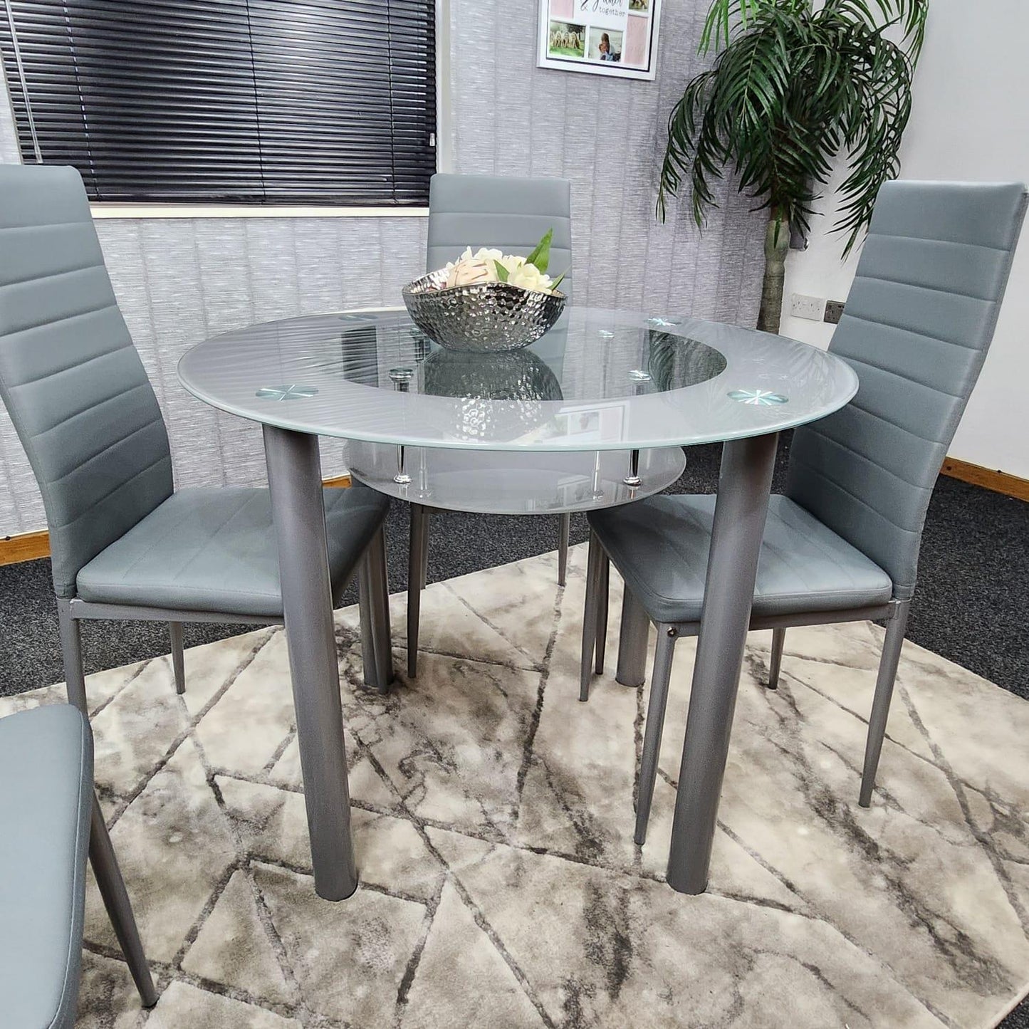 Dining Table and 4 Chairs Round Glass Grey  4 Grey  Leather Chairs Dining Room Furniture